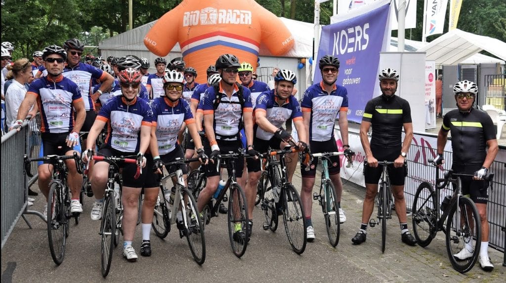 Insurane cycle tour haalt geld op voor HandicapNL