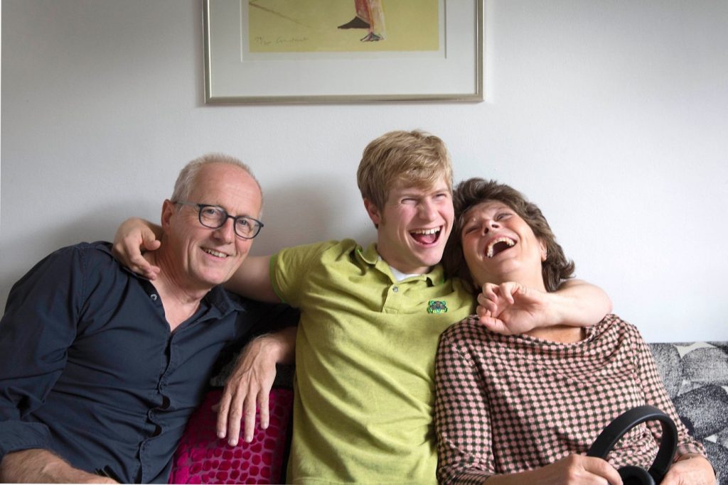 Mathijs met zijn ouders Tineke en Richard