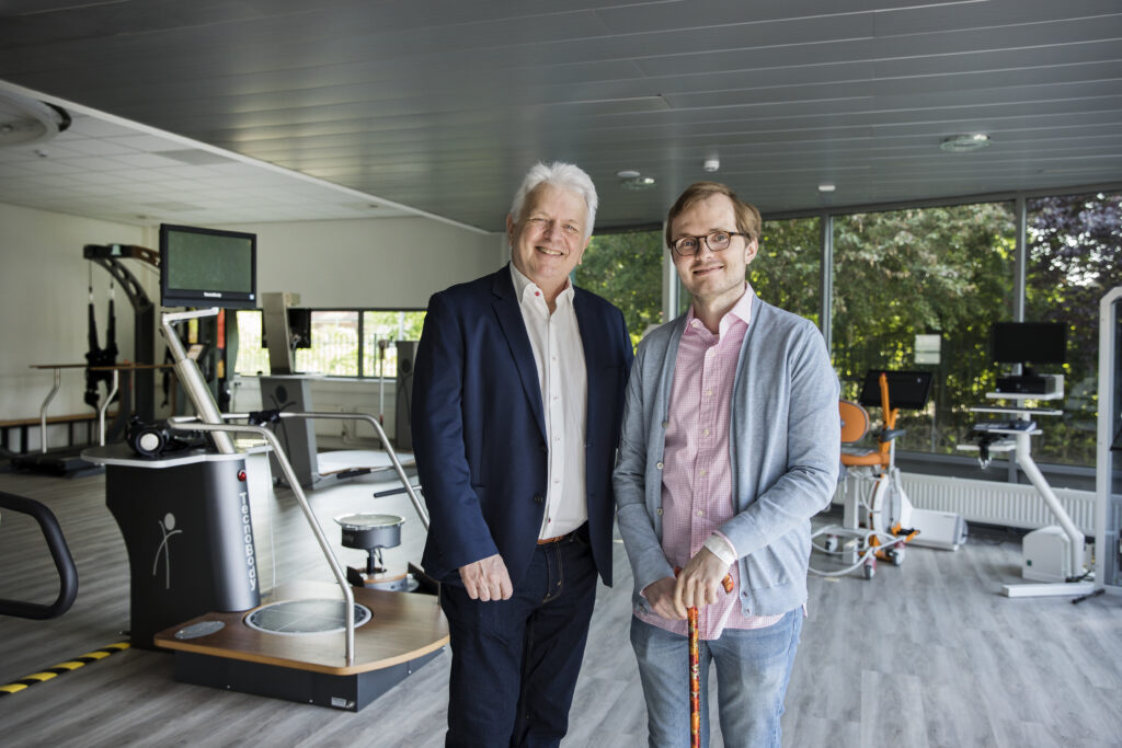 Daan Theeuwes met zijn zoon Adriaan in het Daan Theeuwes Centrum